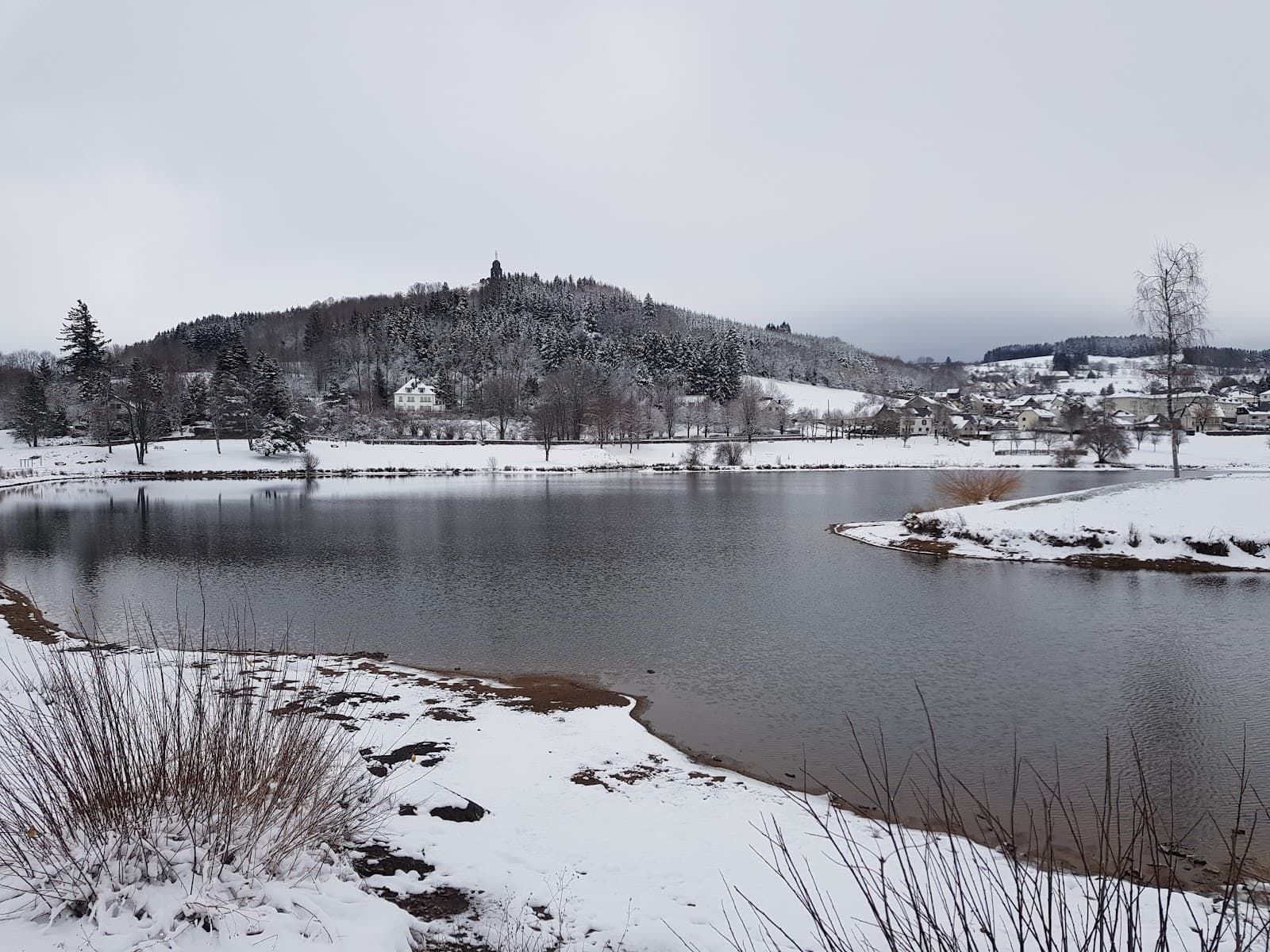 Lac de la Tour-d'Auvergne, La Tour-d'Auvergne (4/5)
