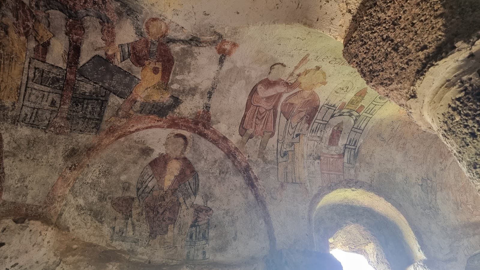 Site troglodytique de Jonas, Saint-Pierre-Colamine (1/5)
