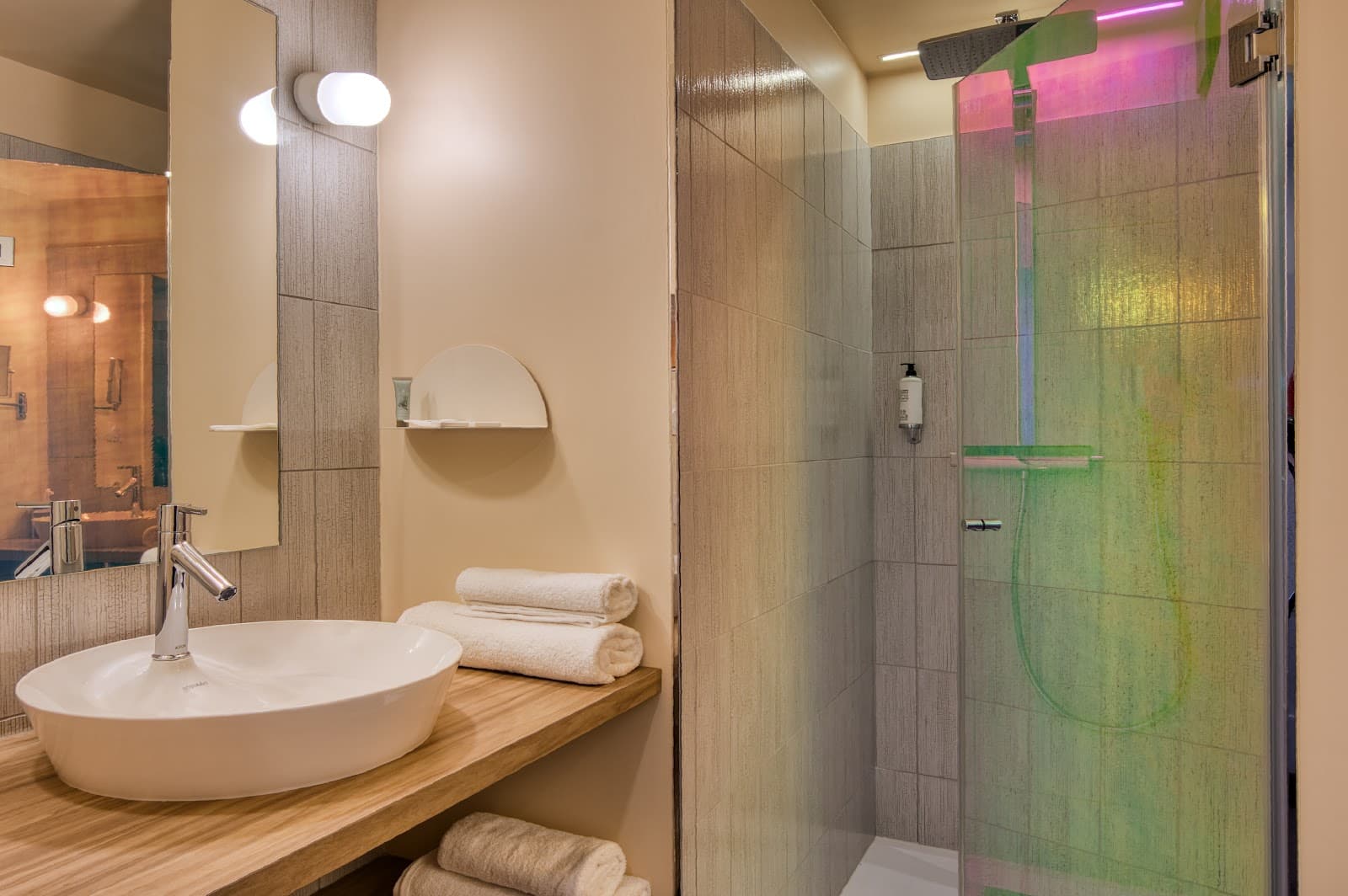 Le Magnetic Hôtel & Spa (Aiden by Best Western), Clermont-Ferrand (4/5)