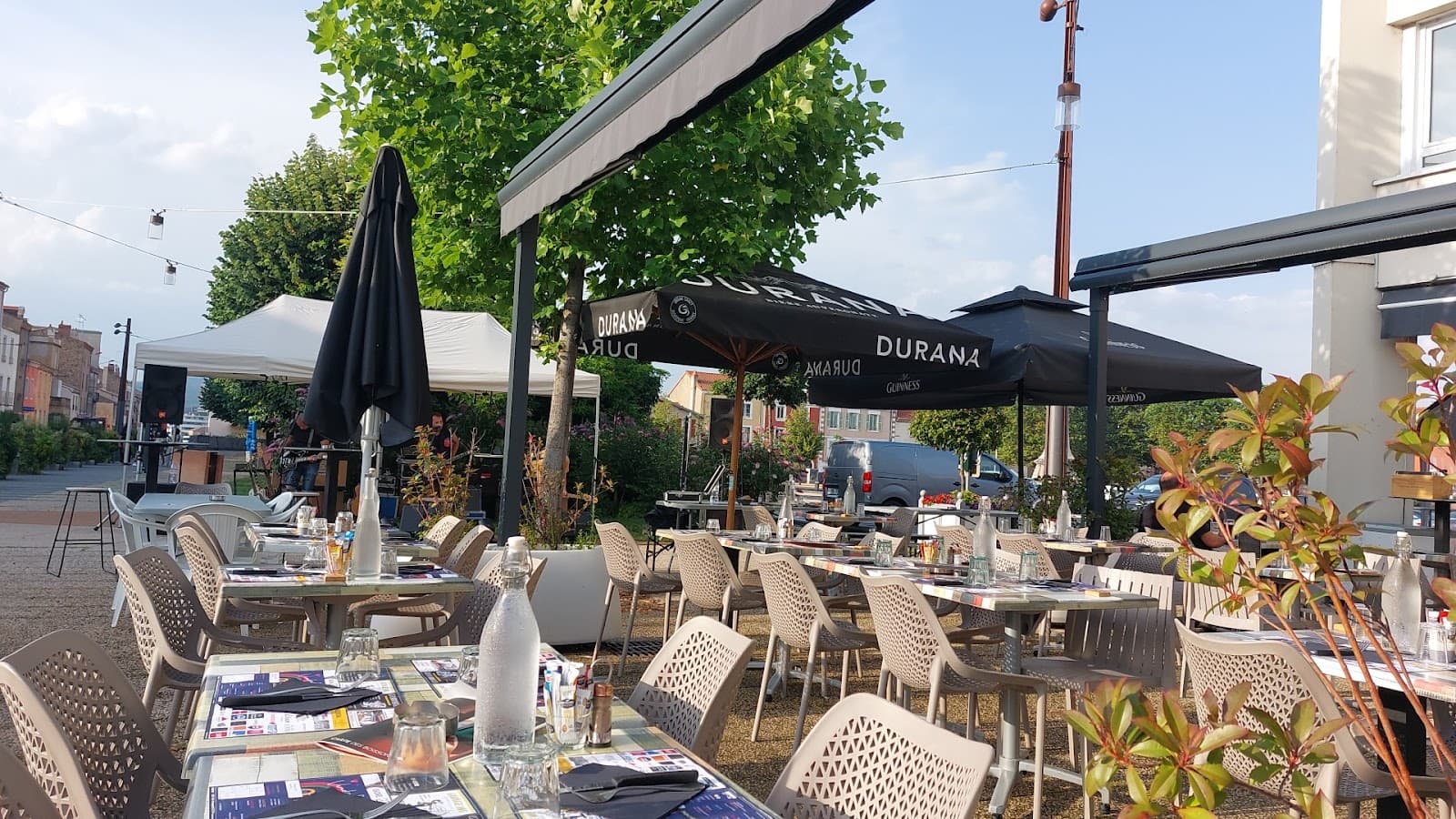 L'Entrepotes, Issoire (1/6)