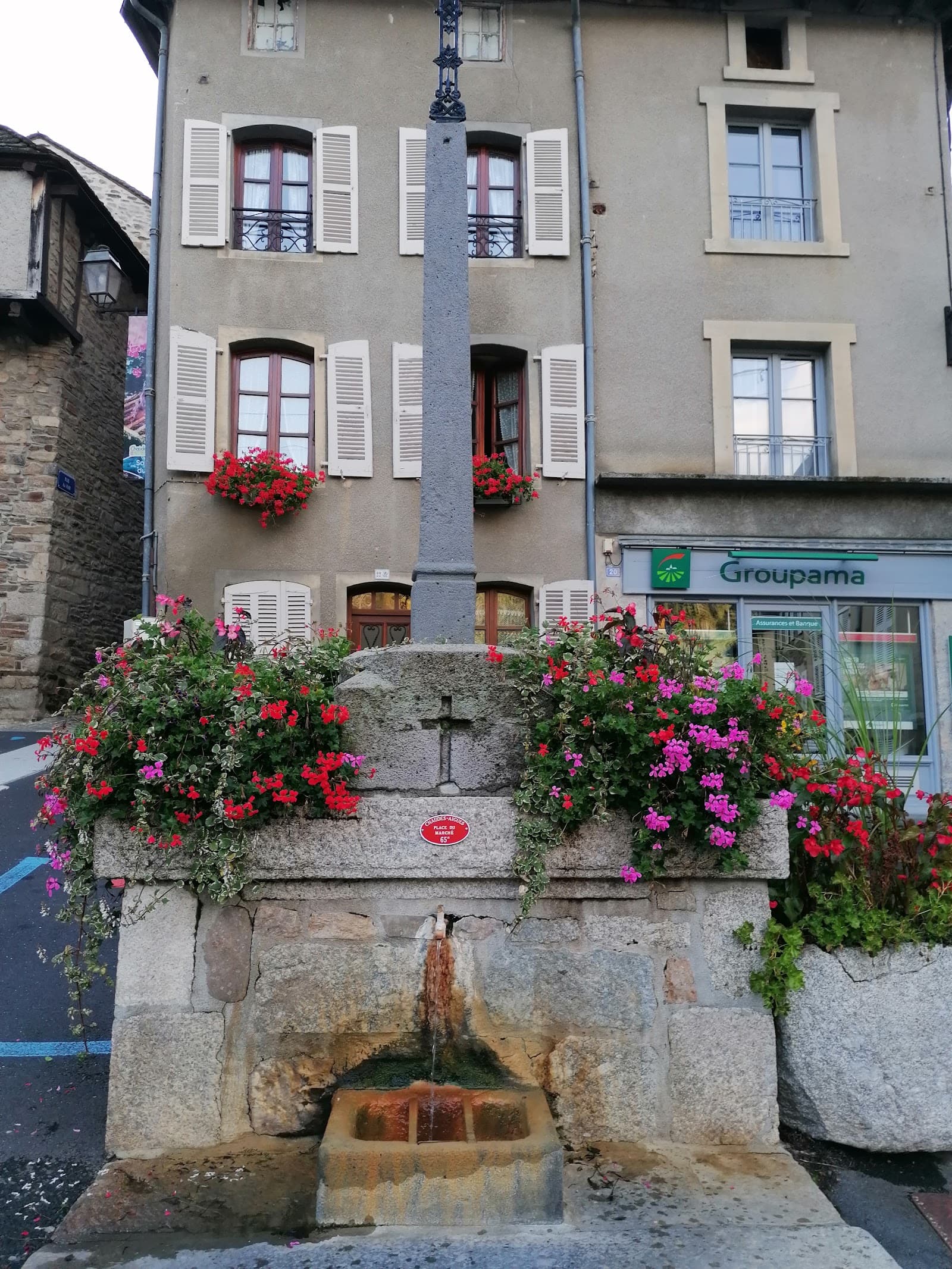 Source du Par, Chaudes-Aigues (2/5)