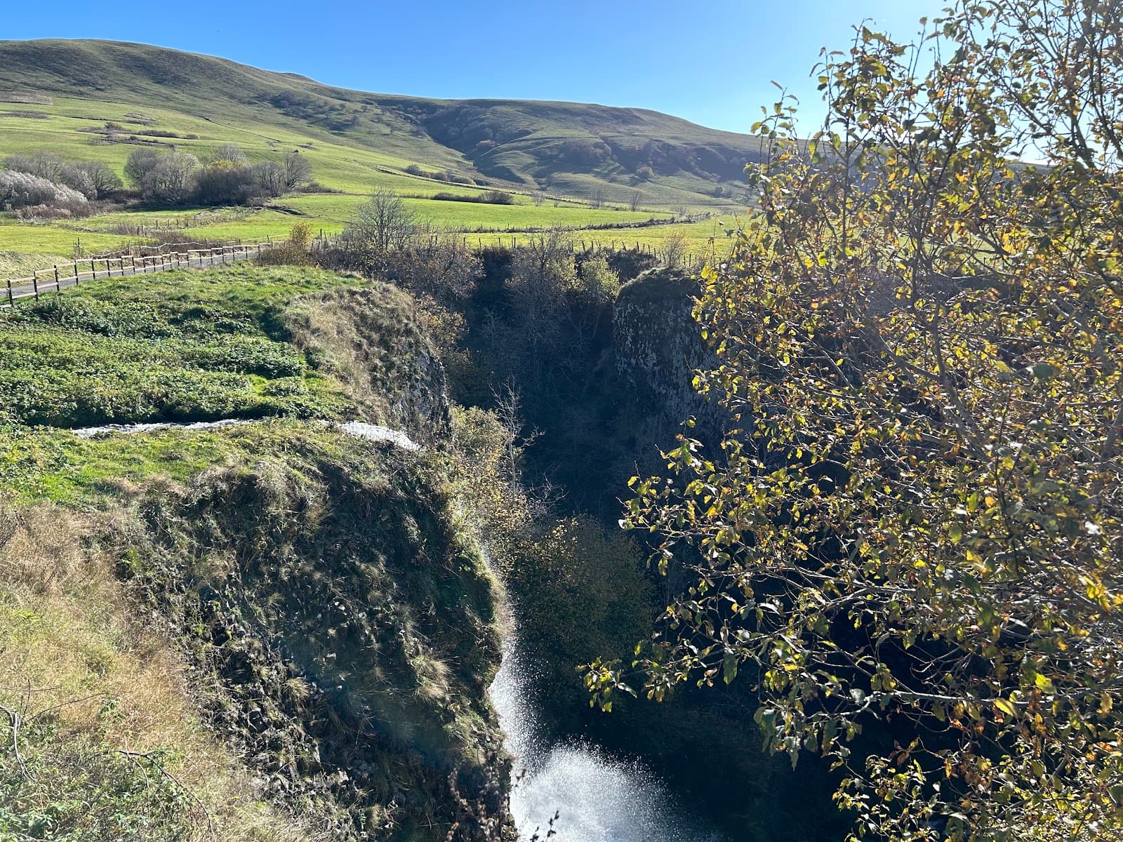 Cascade du Saillant, Marcenat (2/5)