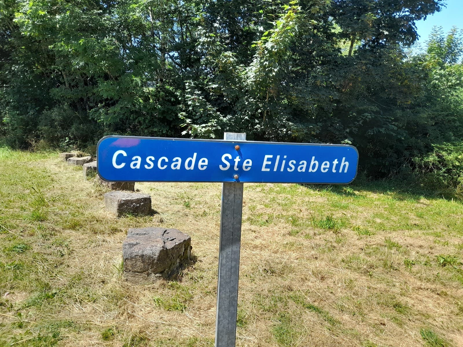 Cascade Sainte-Élisabeth, La Tour-d'Auvergne (2/5)