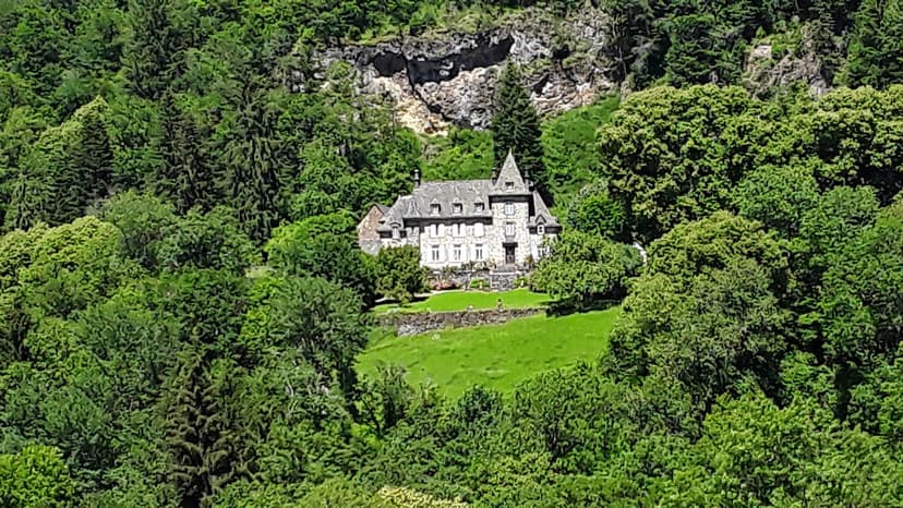 Saint-Bonnet-de-Salers photo 3