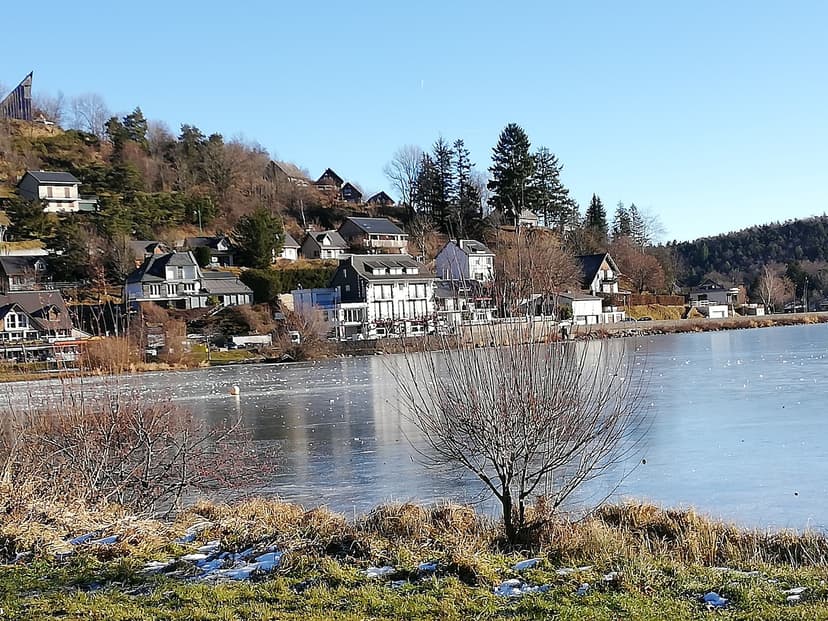 Chambon-sur-Lac photo 2