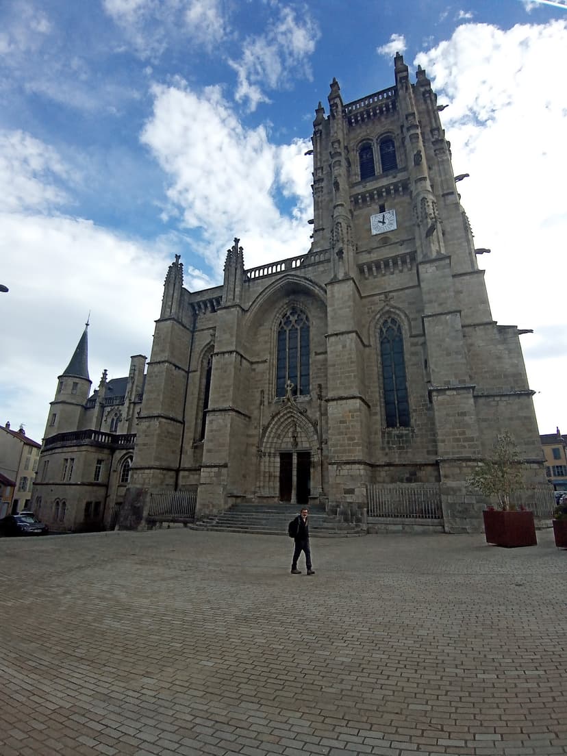 Ambert photo 4