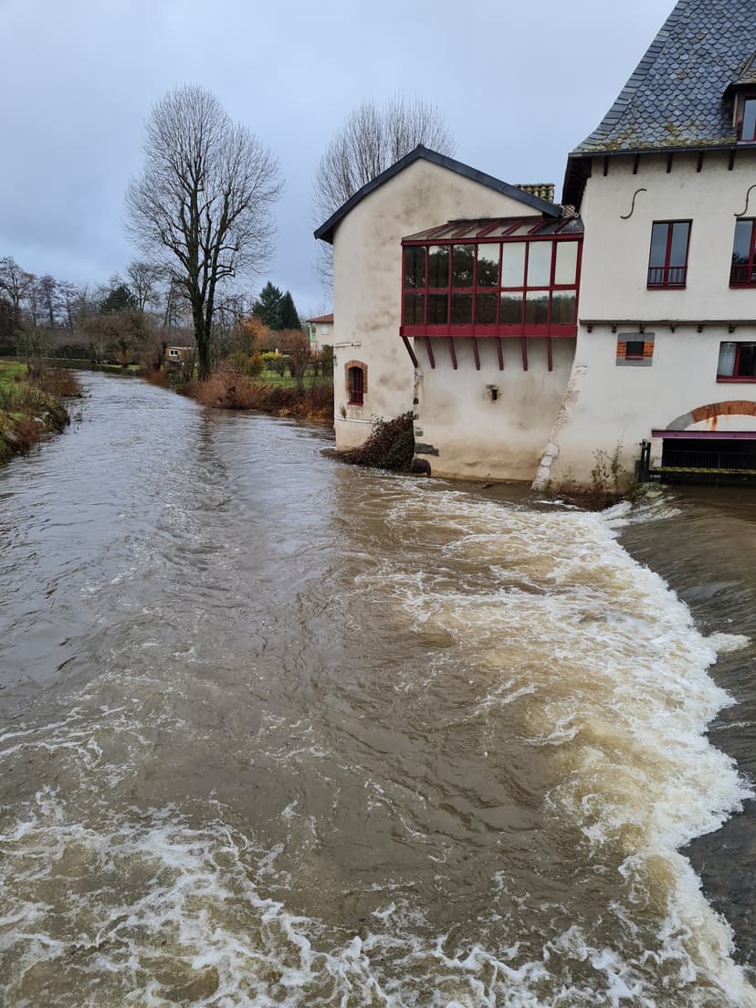 Arpajon-sur-Cère photo 4