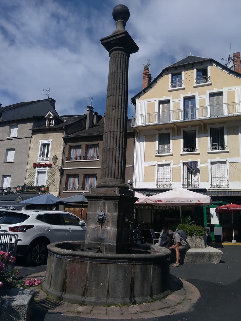 Chaudes-Aigues photo 3