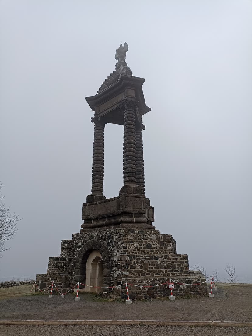 La Roche-Blanche photo 1