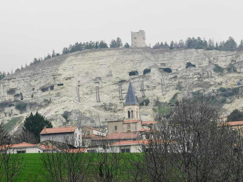 La Roche-Blanche photo 3