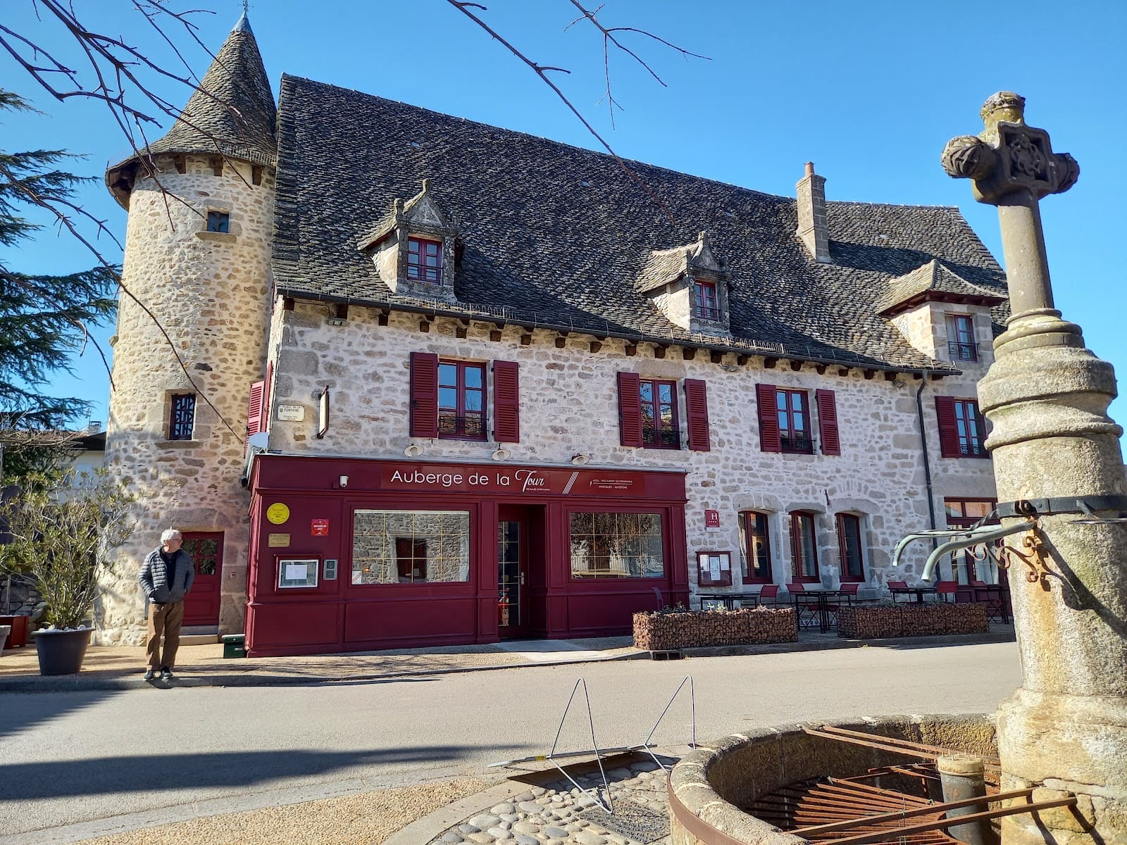 Marcolès, Cantal