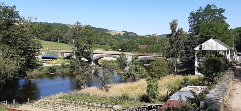 Saint-Gal-sur-Sioule photo 2