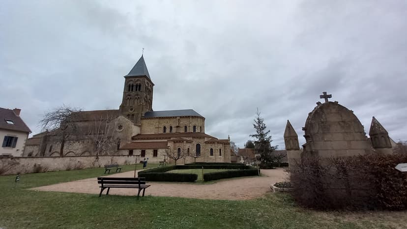 Saint-Menoux photo 2