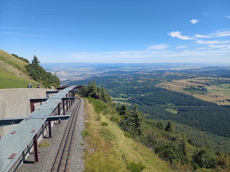 Road-trip 5 jours : tour de l'Auvergne en voiture