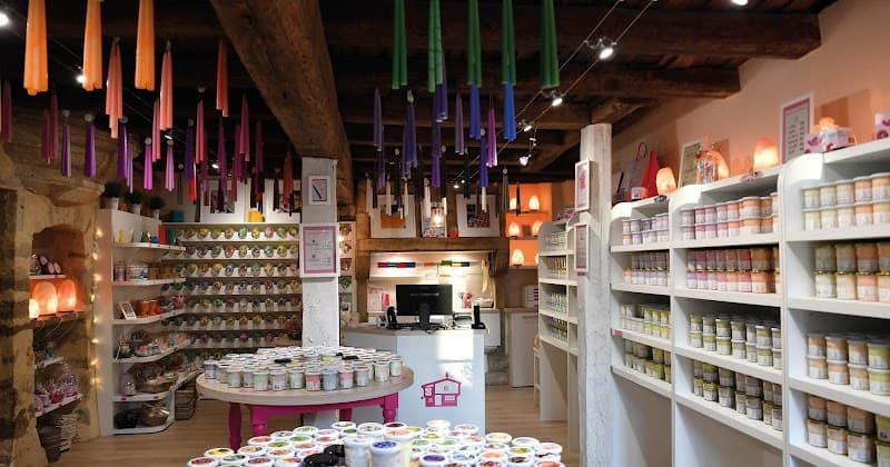 Atelier de fabrication de bougies artisanales 'Les Lumières de l'Allier' (5)
