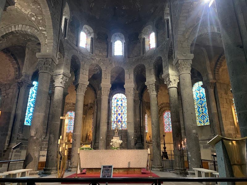 Basilique d'Orcival (2)