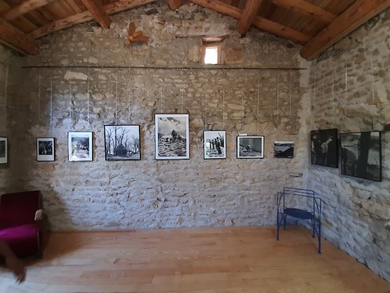 La Maison de l'Abeille (2)