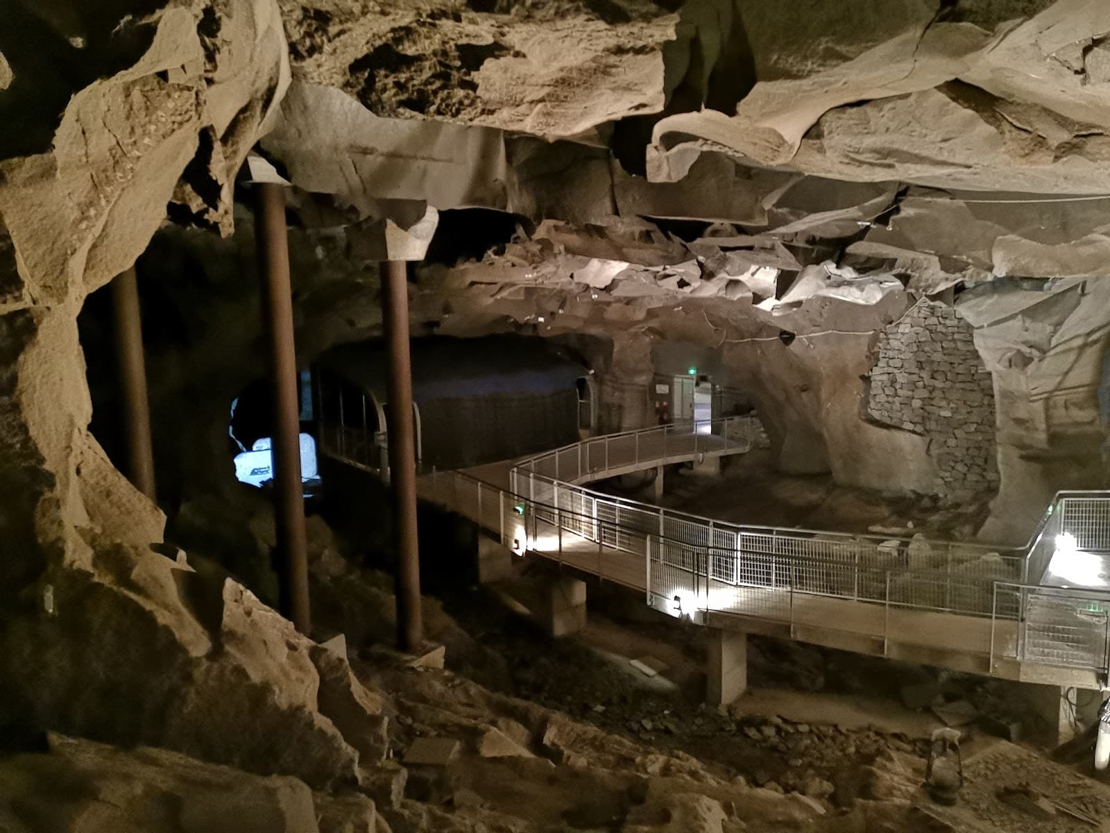 Grotte de la Pierre de Volvic (4/6)