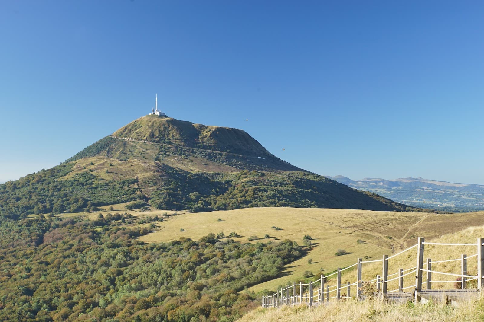 Parc naturel régional des Volcans d'Auvergne (3/6)