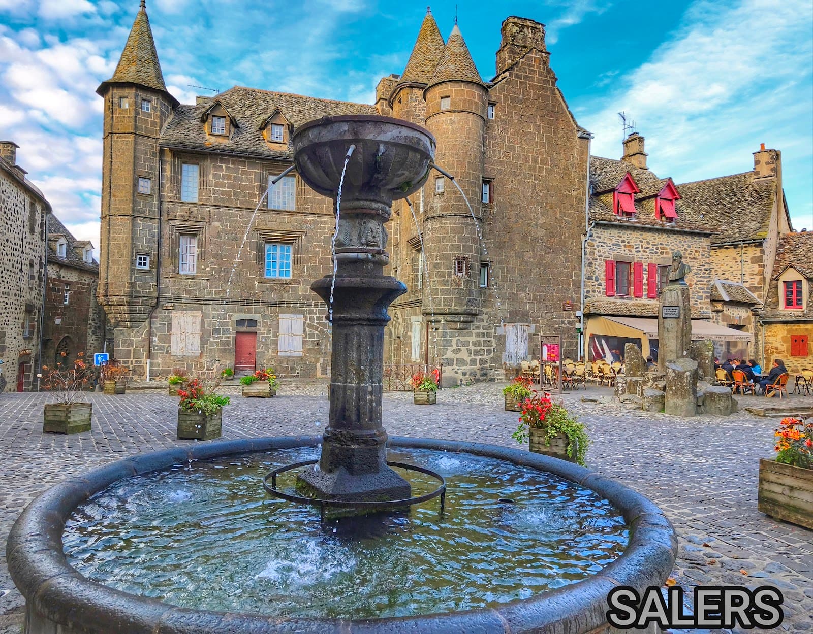 Salers - village médiéval (1/6)