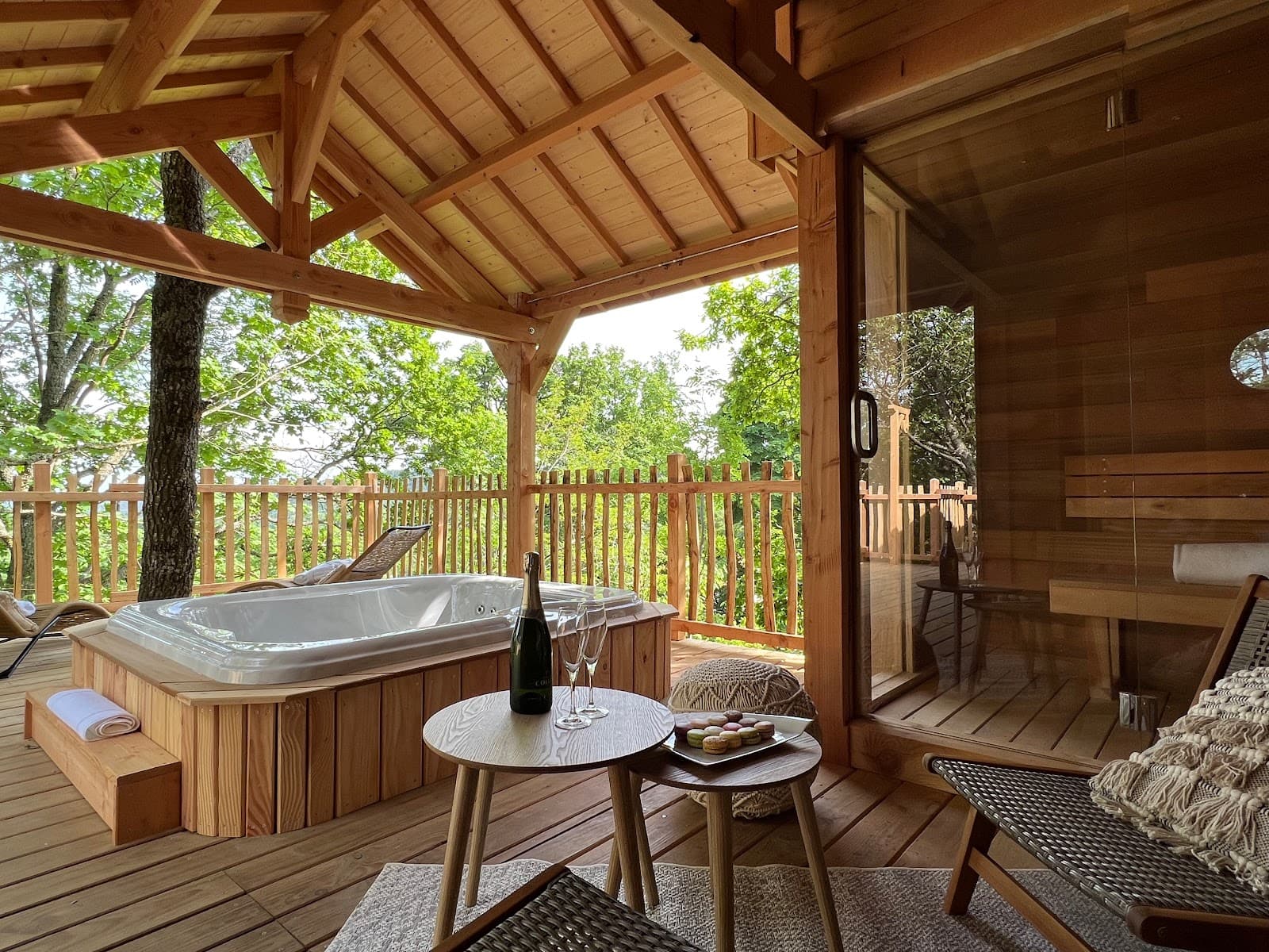 Dôme à Bulles - Cabanes & Spa au coeur des volcans d'Auvergne (5/6)